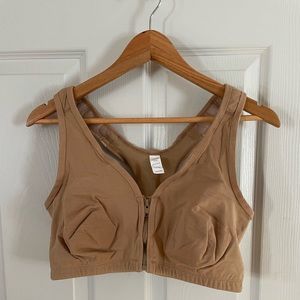 Valmont Zip-Up Racerback Sports Bra
